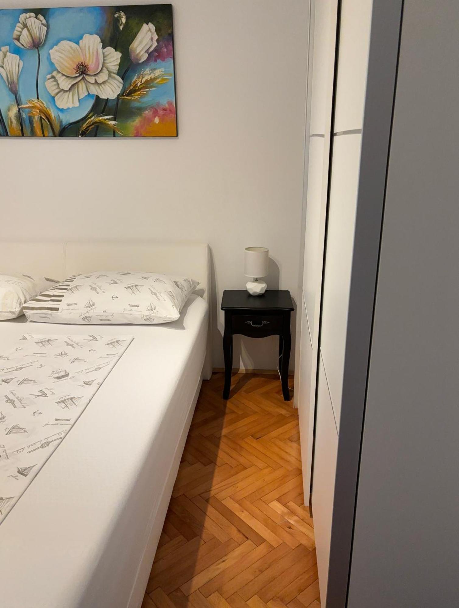 Apartments One Palm 珀德垂那 外观 照片